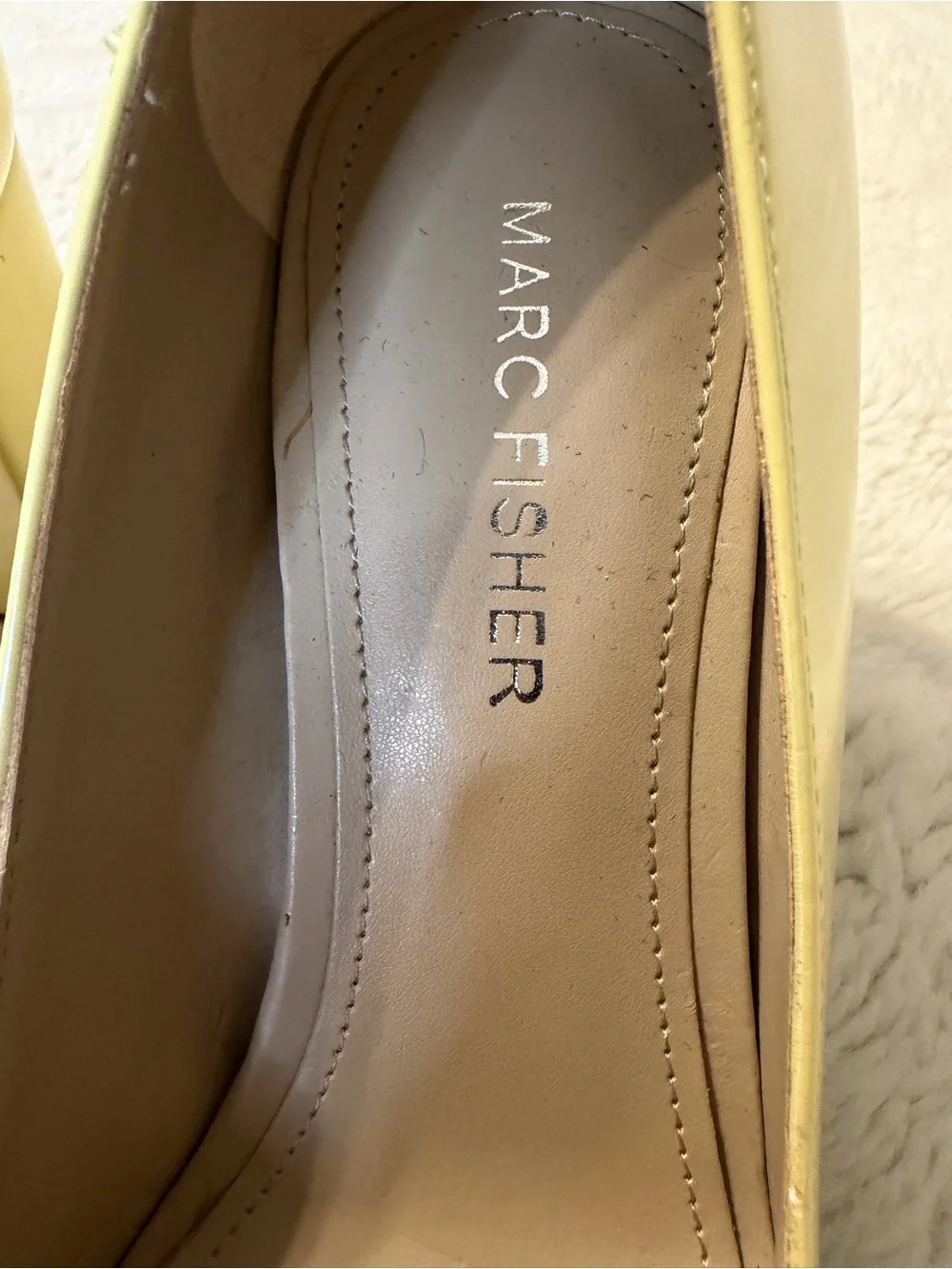 Mark Fisher 'Viviene' Block Heel Pumps Patent Yellow Pointed Toe. New w/o tags. - Picture 4 of 6